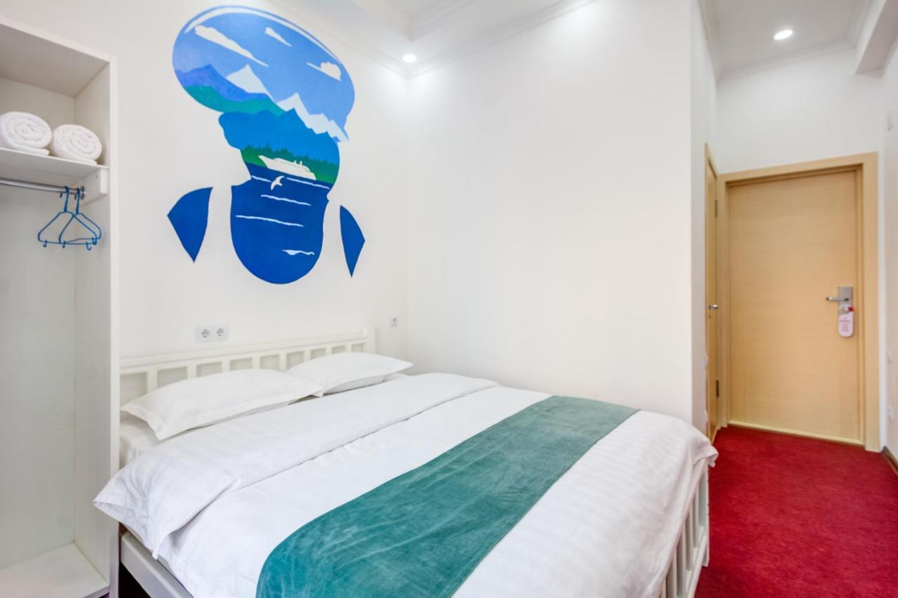 בישקק White Hotel & Hostel מראה חיצוני תמונה